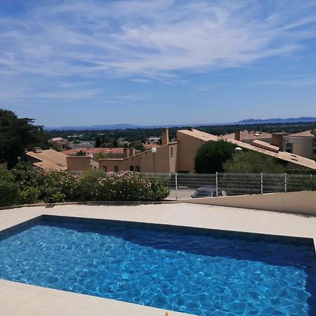 Studio Climatise Dans Residence Avec Piscine Et Tennis Hyeres Bagian luar foto